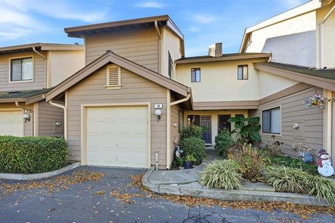 Photo of 8550 Wren Avenue #3B, Gilroy, CA 95020 (MLS # ML82027134)