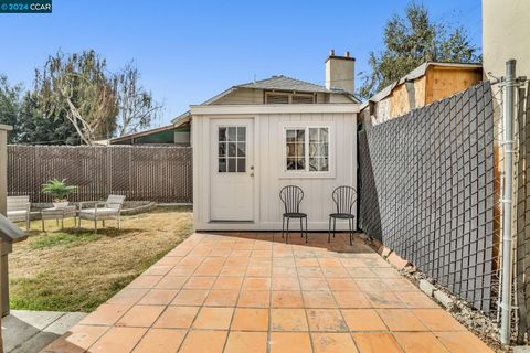 A home in San Leandro