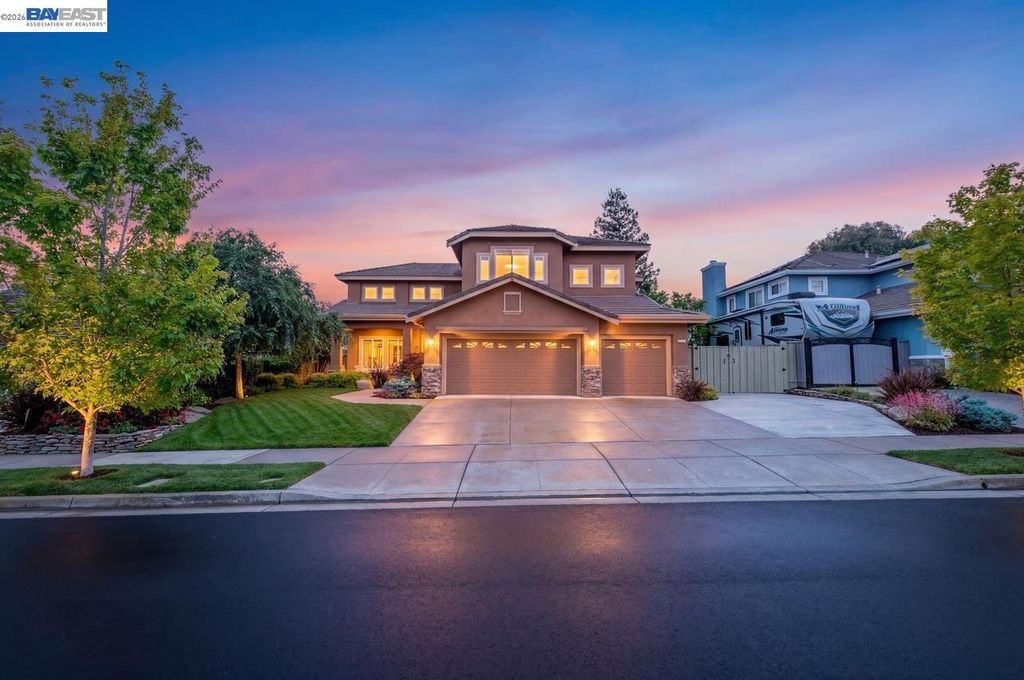 Photo of 3625 Thornhill Dr, Livermore, CA 94551 (MLS # 41131892)