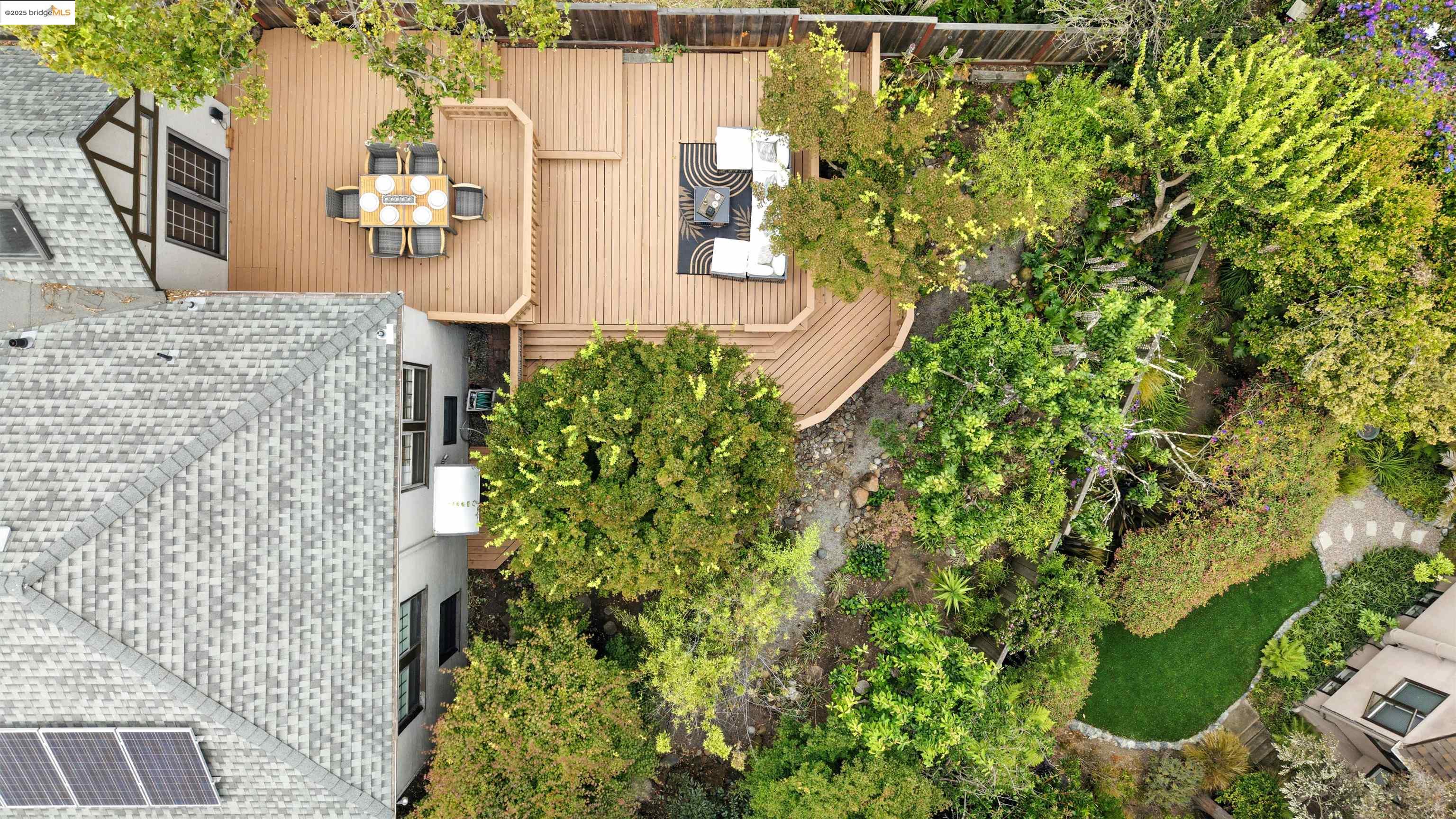 Berkeley, California 94707, United States, 3 Bedrooms Bedrooms, ,2 BathroomsBathrooms,Residential,Active,177245