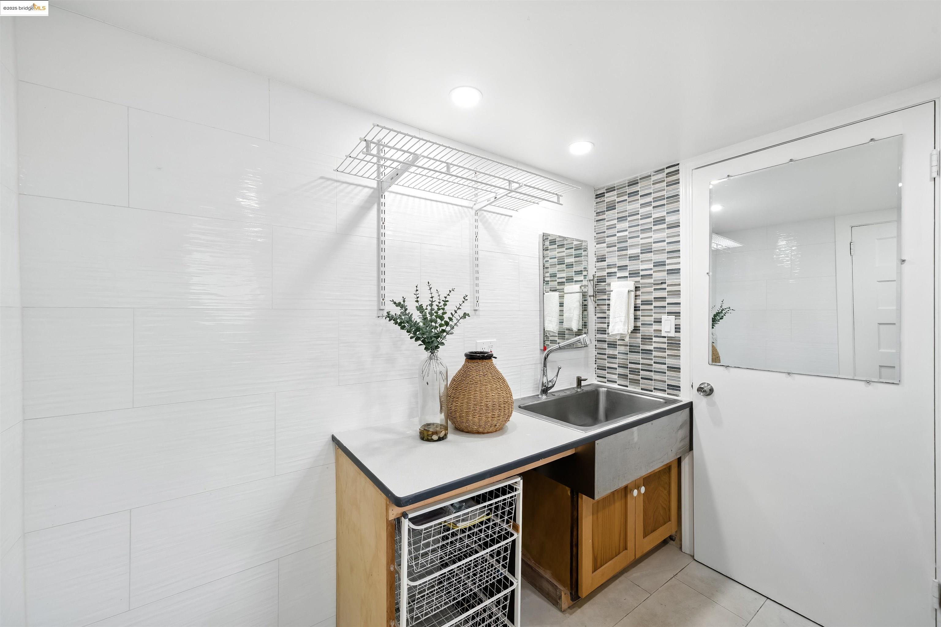 Berkeley, California 94707, United States, 3 Bedrooms Bedrooms, ,2 BathroomsBathrooms,Residential,Active,177245