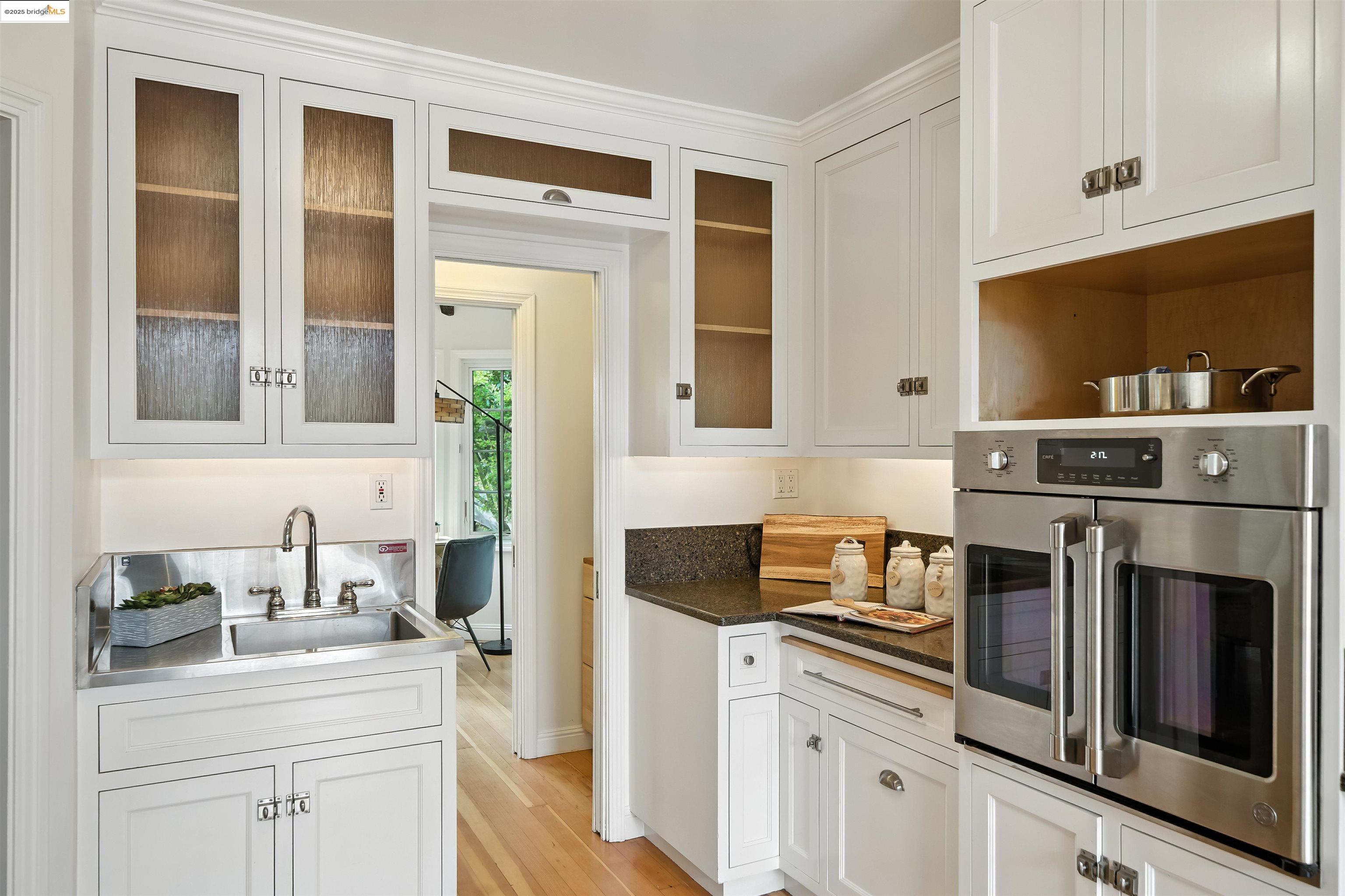 Berkeley, California 94707, United States, 3 Bedrooms Bedrooms, ,2 BathroomsBathrooms,Residential,Active,177245