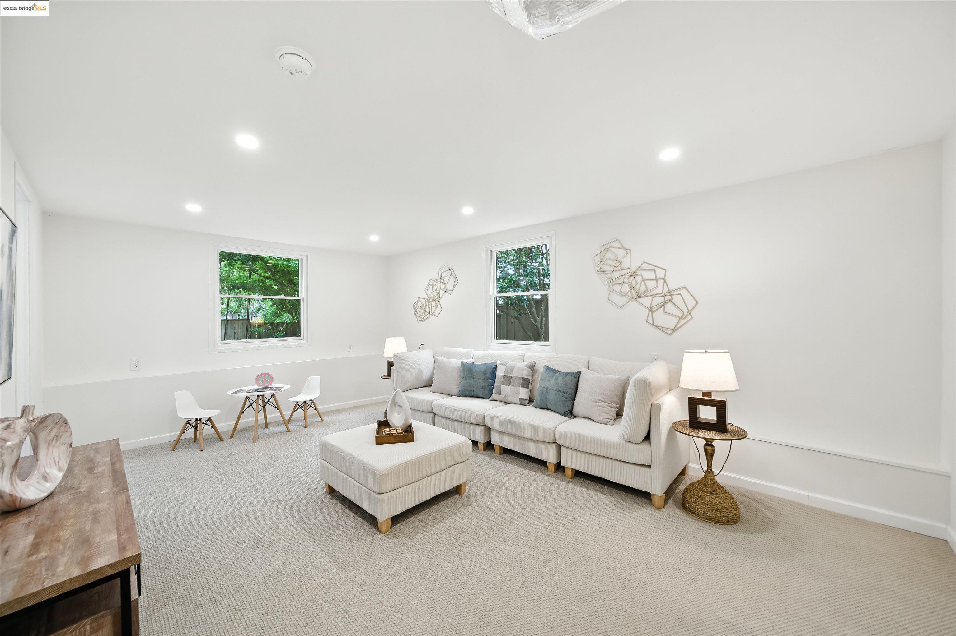 Berkeley, California 94707, United States, 3 Bedrooms Bedrooms, ,2 BathroomsBathrooms,Residential,Active,177245