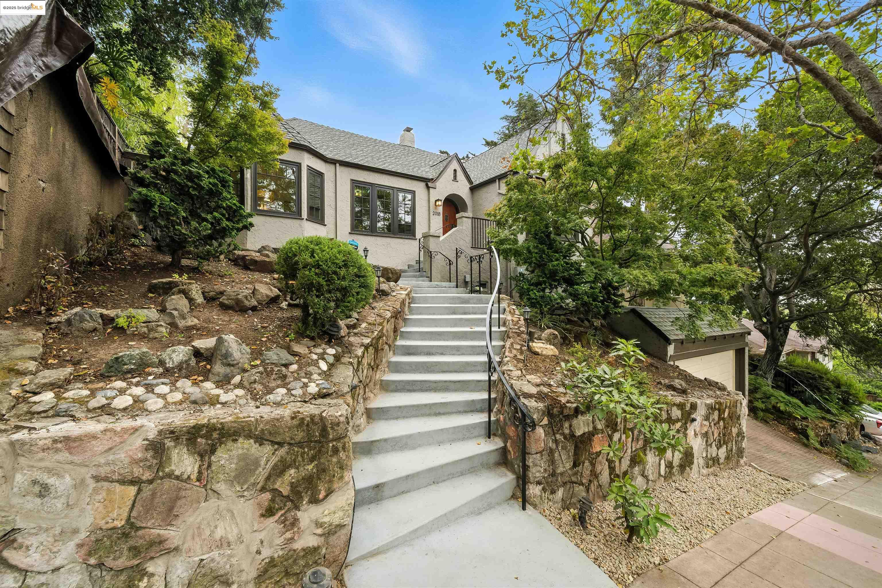 Berkeley, California 94707, United States, 3 Bedrooms Bedrooms, ,2 BathroomsBathrooms,Residential,Active,177245