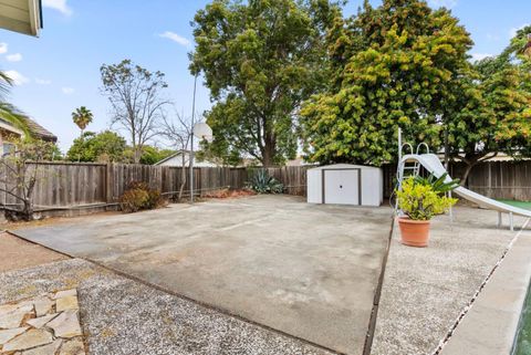 A home in Redwood Shores