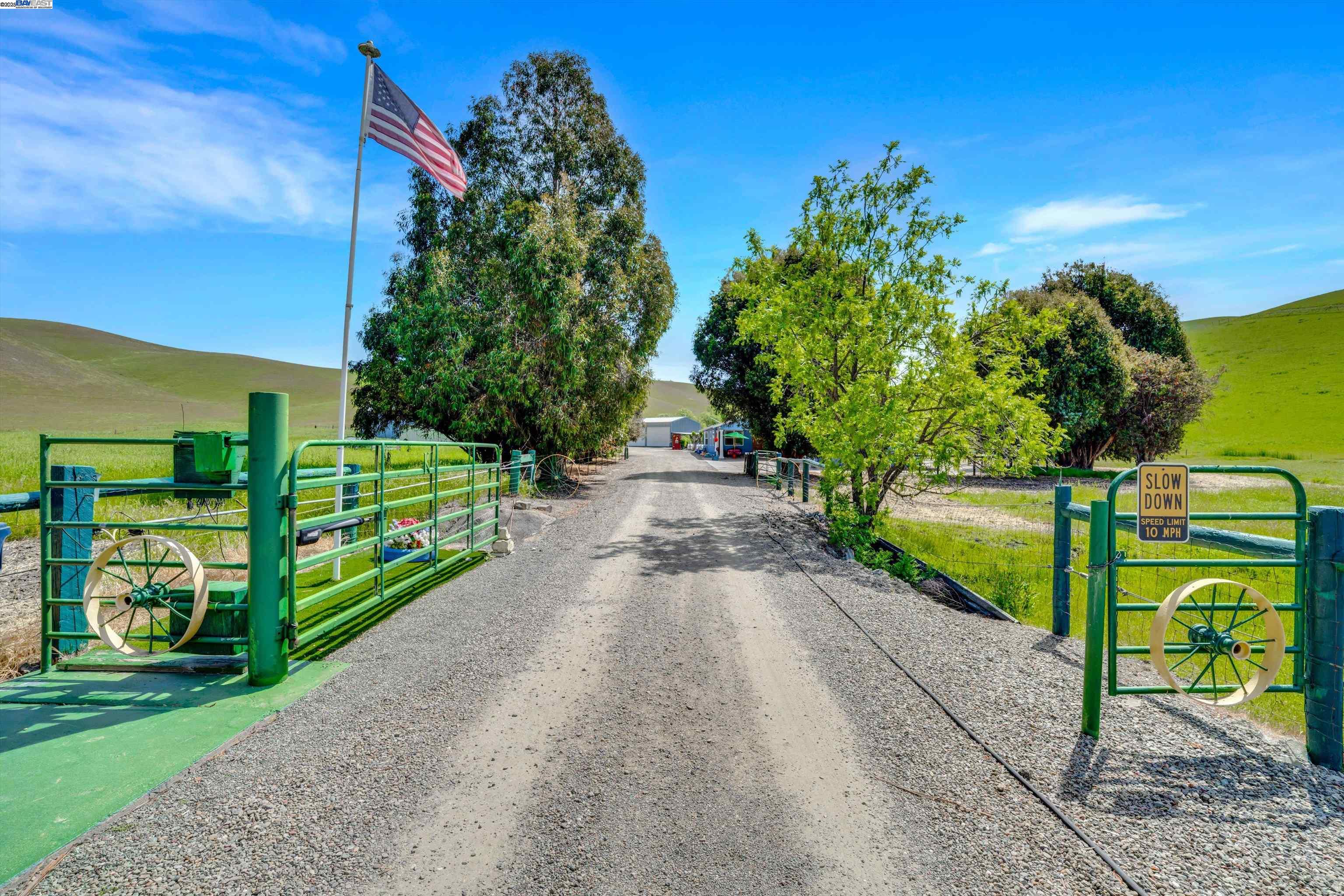 7033 Collier Canyon Rd