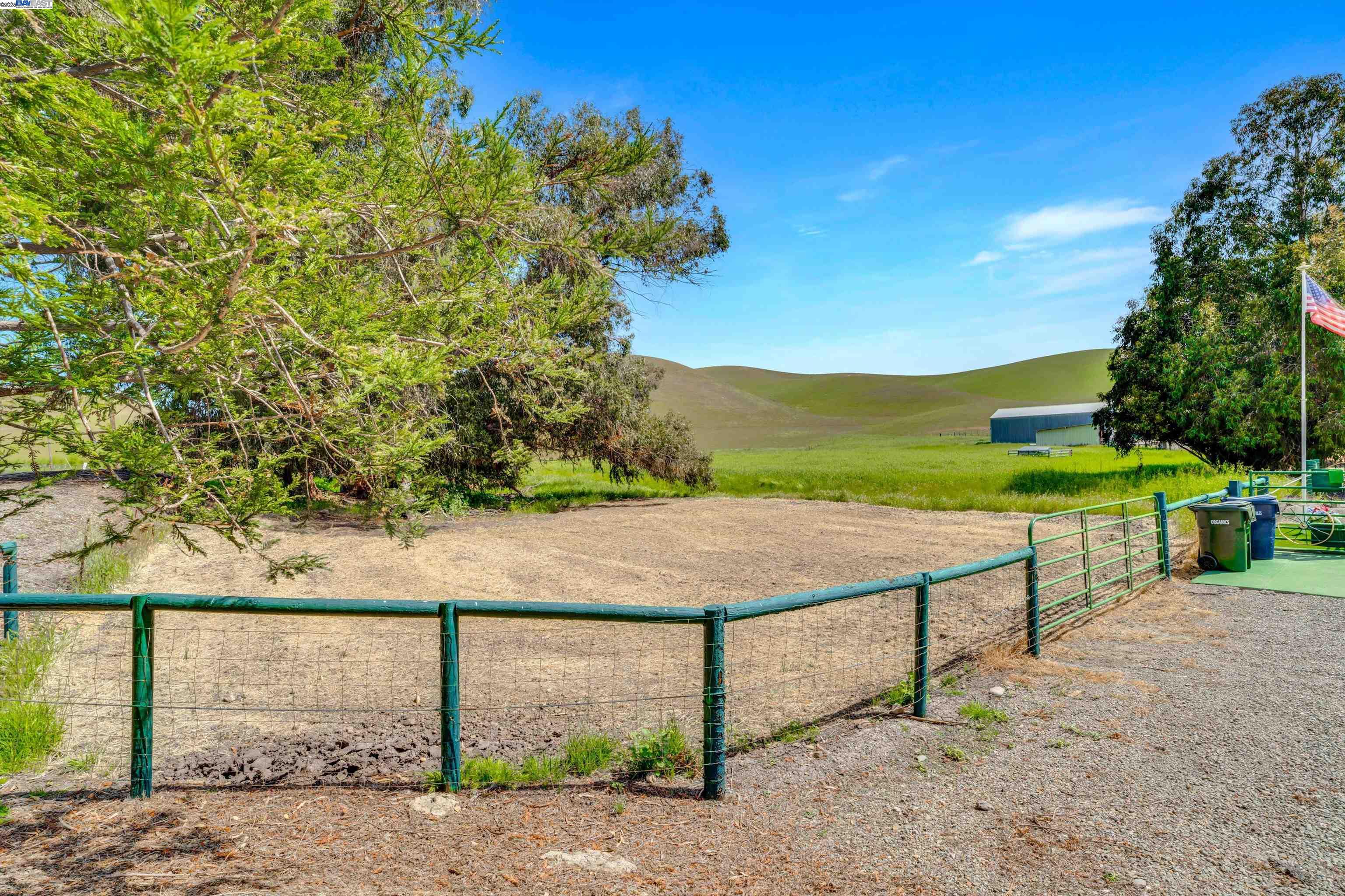 7033 Collier Canyon Rd