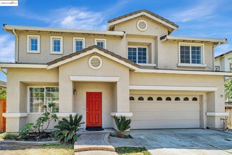 1261 King Loop Tracy CA 95377