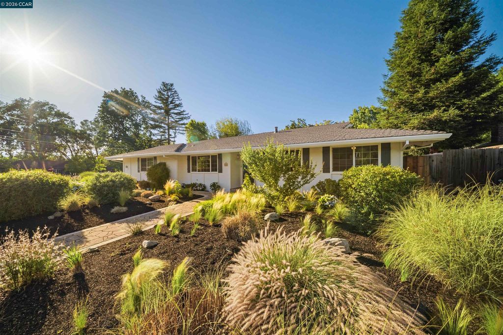 Photo of 157 Clydesdale Dr, Danville, CA 94526 (MLS # 41133513)