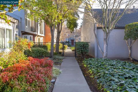 Photo of 2730 Walnut Boulevard, Walnut Creek, CA 94506 (MLS # 41124089)