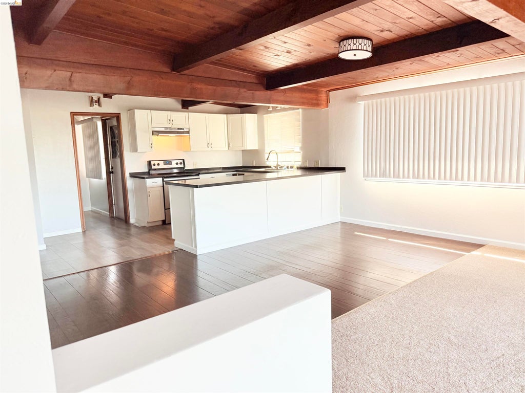 Photo of 17494 Ehle St, Castro Valley, CA 94546 (MLS # 41146045)