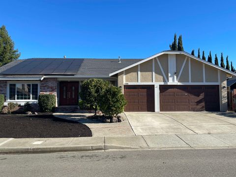 Photo of 3259 Harvey Ct, Pleasanton, CA 94588 (MLS # 41119942)