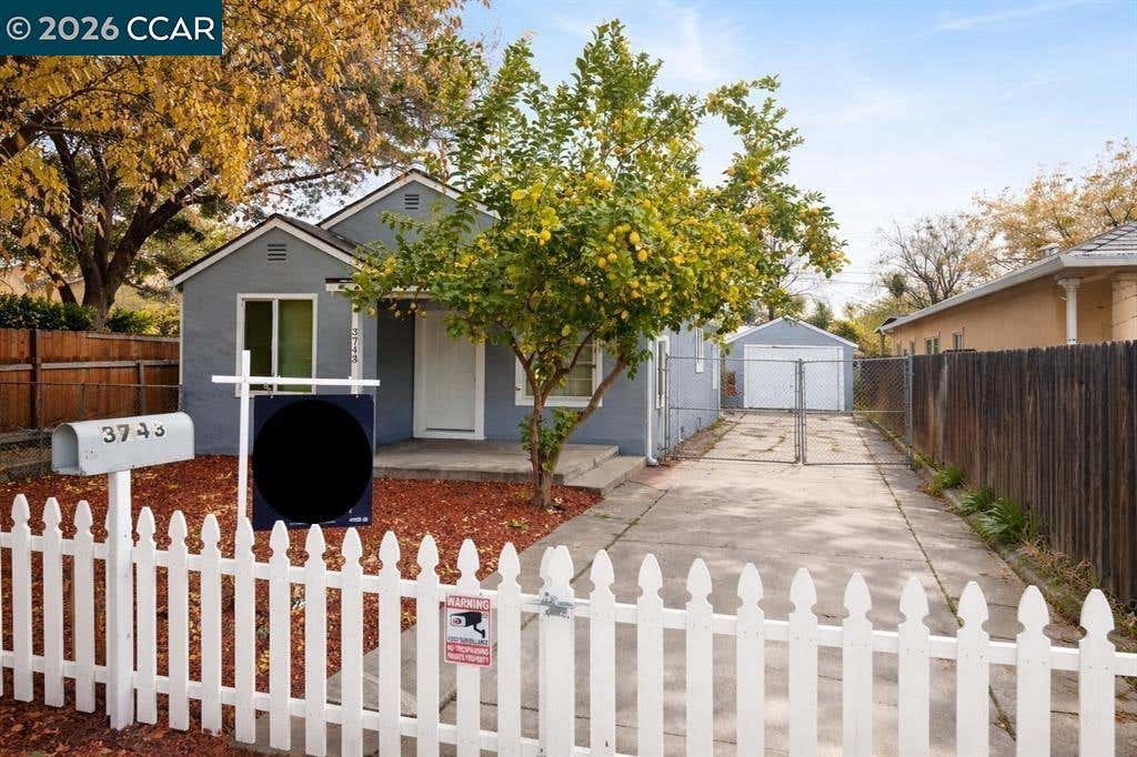 Photo of 3743 23rd Ave, Sacramento, CA 95820 (MLS # 41143594)
