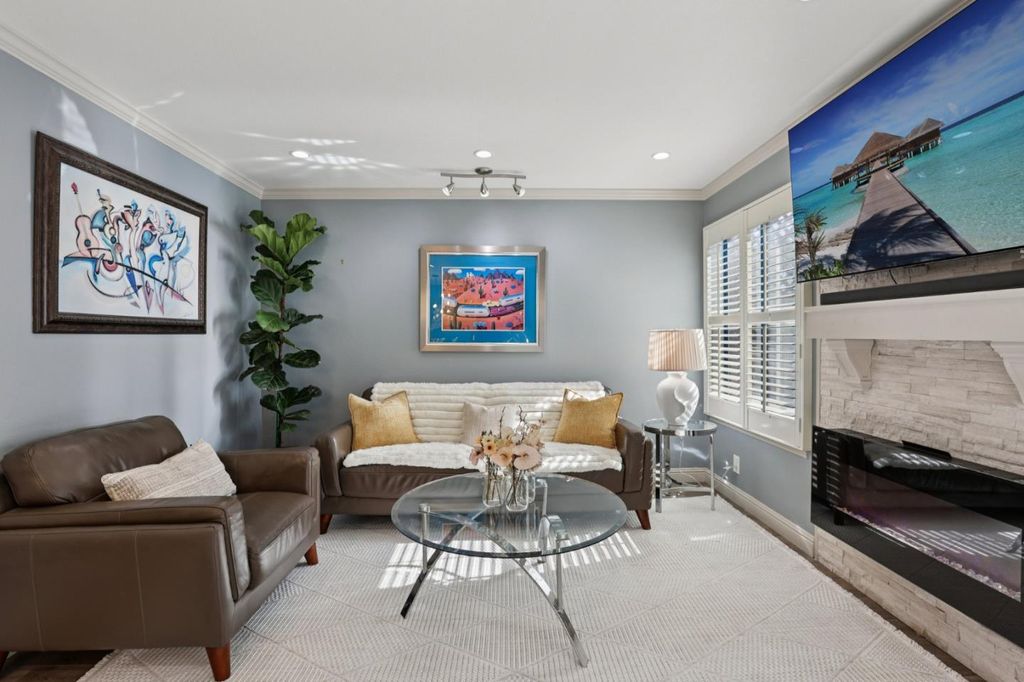 Photo of 26517 Sunvale Court #3, Hayward, CA 94544 (MLS # ML82023983)