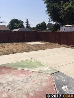 Listing photo 11