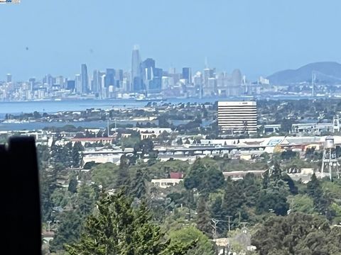 A home in San Leandro