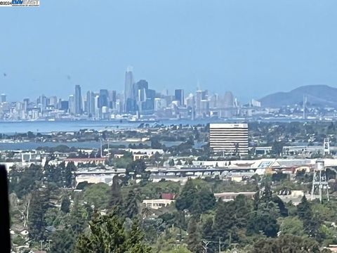 A home in San Leandro