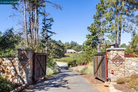 A home in Angwin