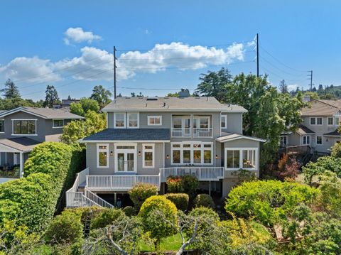 Photo of 853 Vista Drive, Redwood City, CA 94062 (MLS # ML82045095)