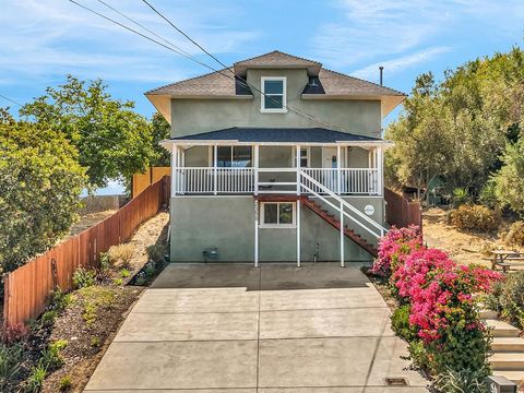 Photo of 2350 W Shell Ave, Martinez, CA 94553 (MLS # 41124101)