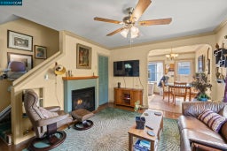 Listing photo 6