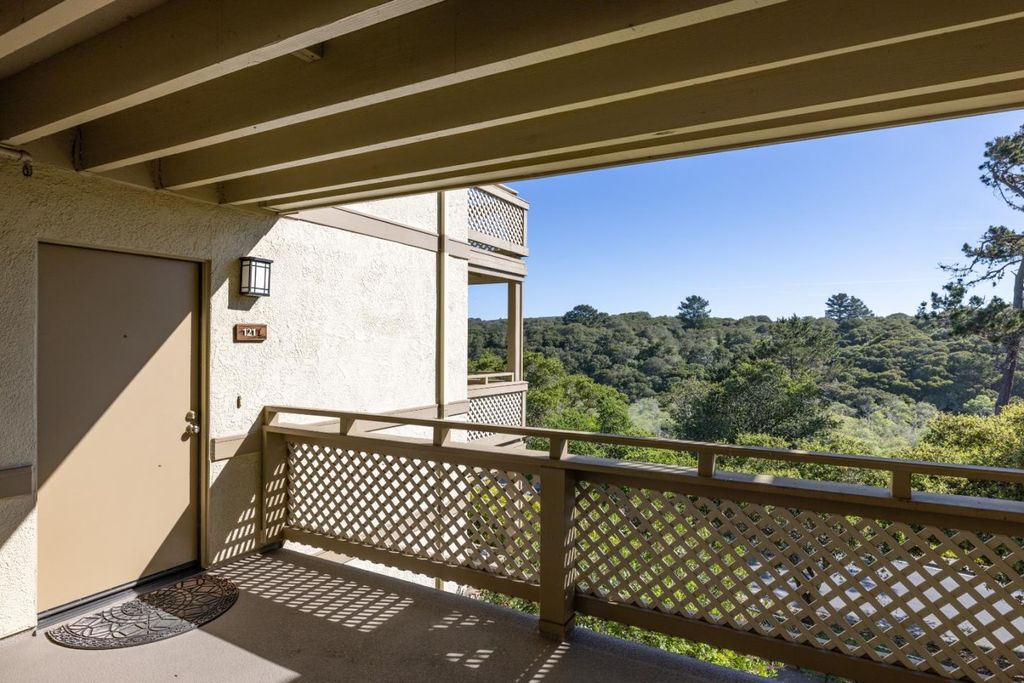 Photo of 121 Quail Run Court, Del Rey Oaks, CA 93940 (MLS # ML82040947)