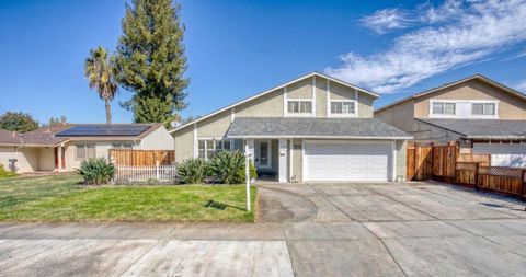 Photo of 489 Hassinger Road, San Jose, CA 95111 (MLS # ML82026476)