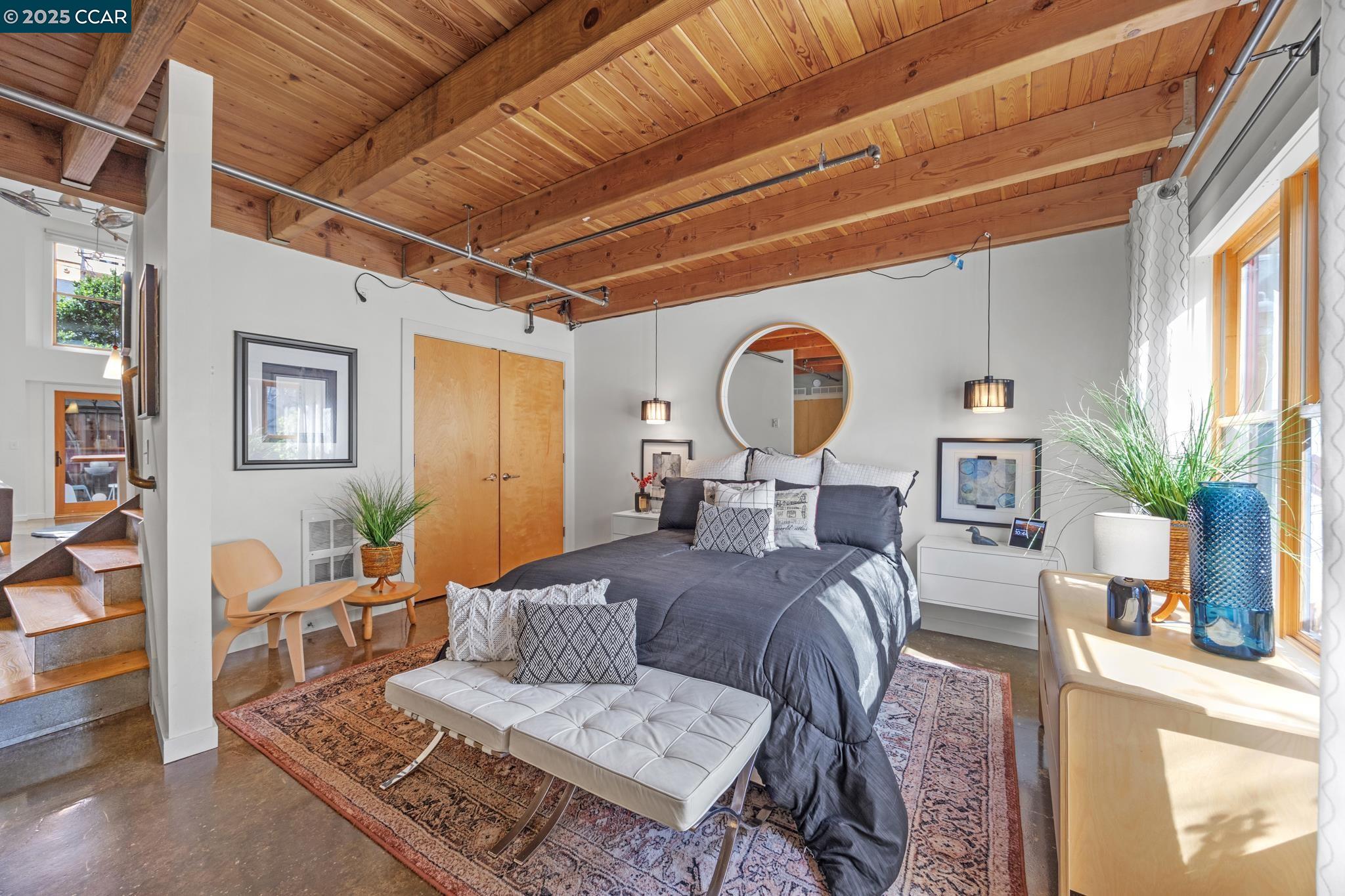 Oakland, California 94601, United States, 2 Bedrooms Bedrooms, ,2 BathroomsBathrooms,Residential,Pending,82924