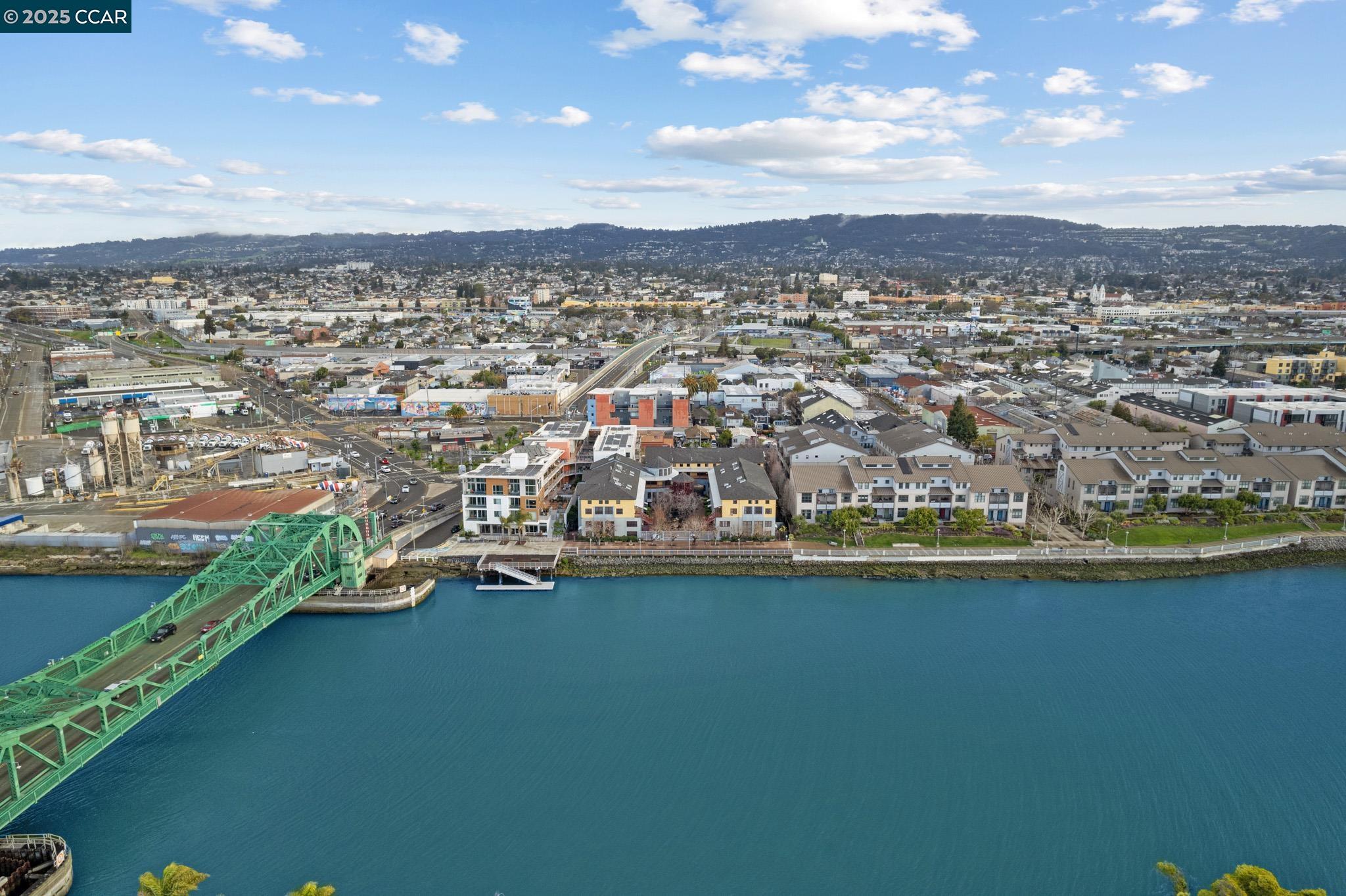 Oakland, California 94601, United States, 2 Bedrooms Bedrooms, ,2 BathroomsBathrooms,Residential,Pending,82924