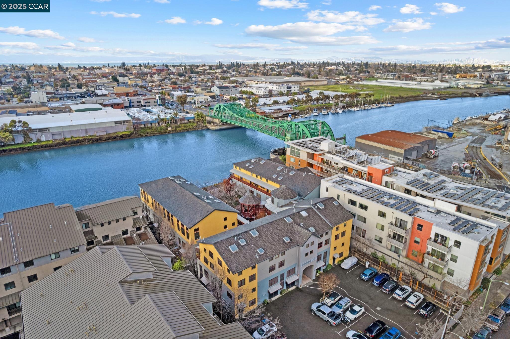 Oakland, California 94601, United States, 2 Bedrooms Bedrooms, ,2 BathroomsBathrooms,Residential,Pending,82924