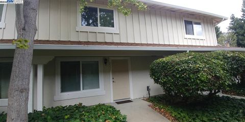 Photo of 2551 Twin Creeks Dr, San Ramon, CA 94583 (MLS # 41119693)
