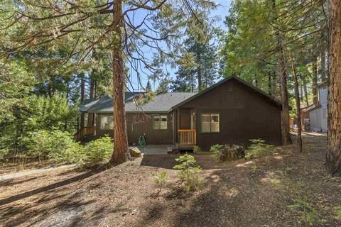 A home in Pinecrest