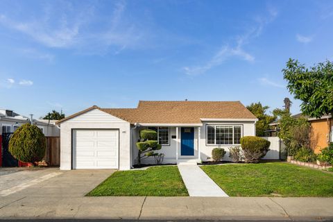 Photo of 571 Pomona St, San Lorenzo, CA 94580 (MLS # 41123096)