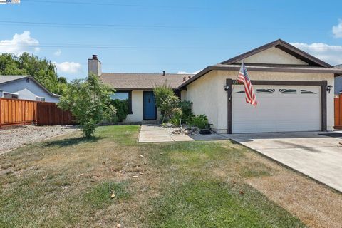 1321 Heather Ln Livermore CA 94551