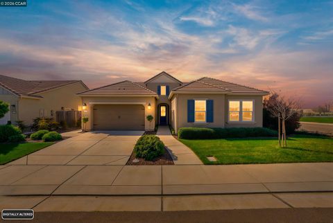 Photo of 1501 Empire Dr, Lodi, CA 95242 (MLS # 41125738)