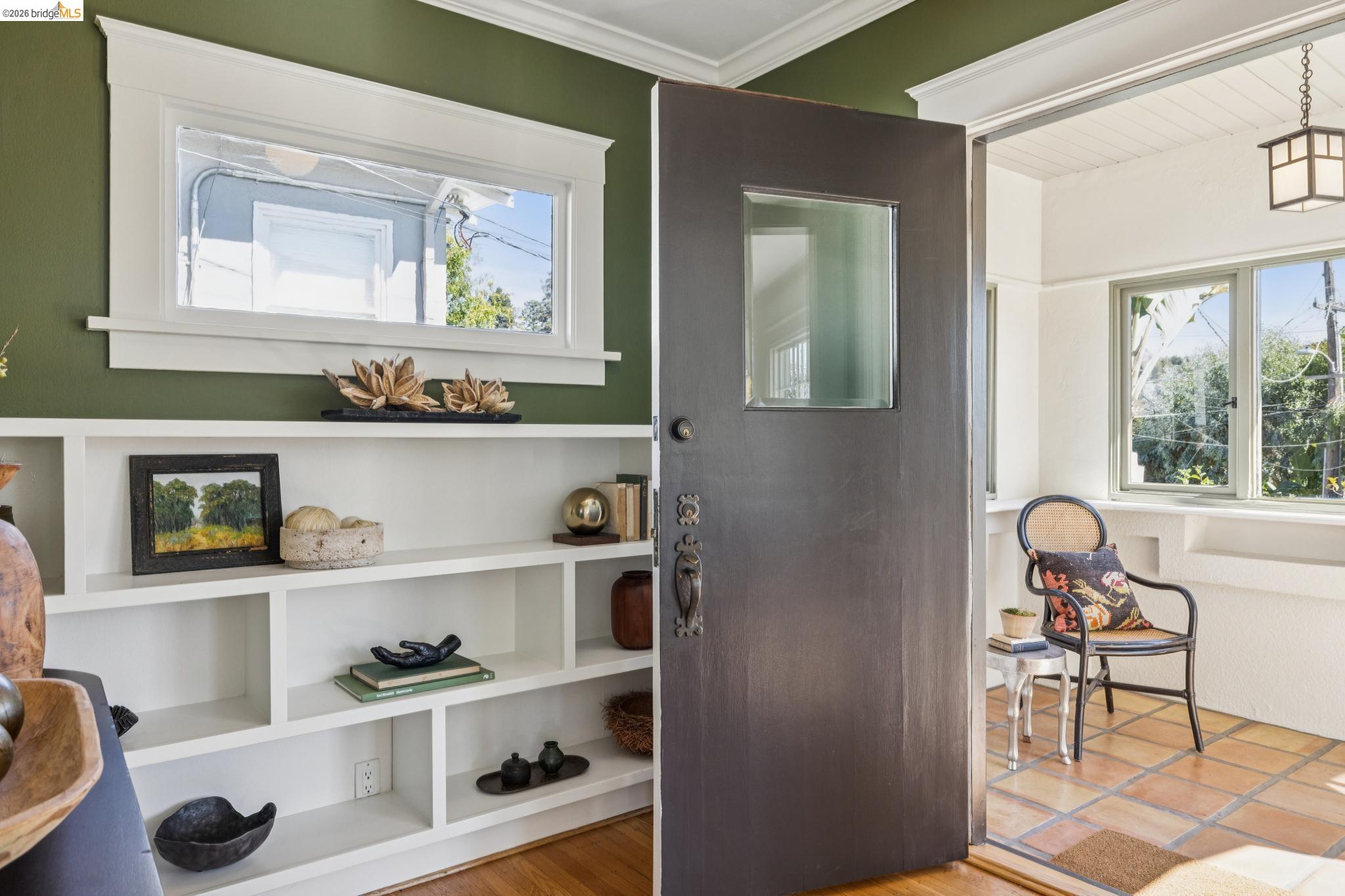 5850 Lawton Ave