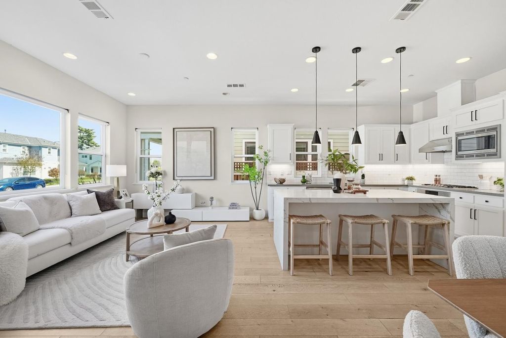 Photo of 217 Athena Court, Mountain View, CA 94043 (MLS # ML82040907)