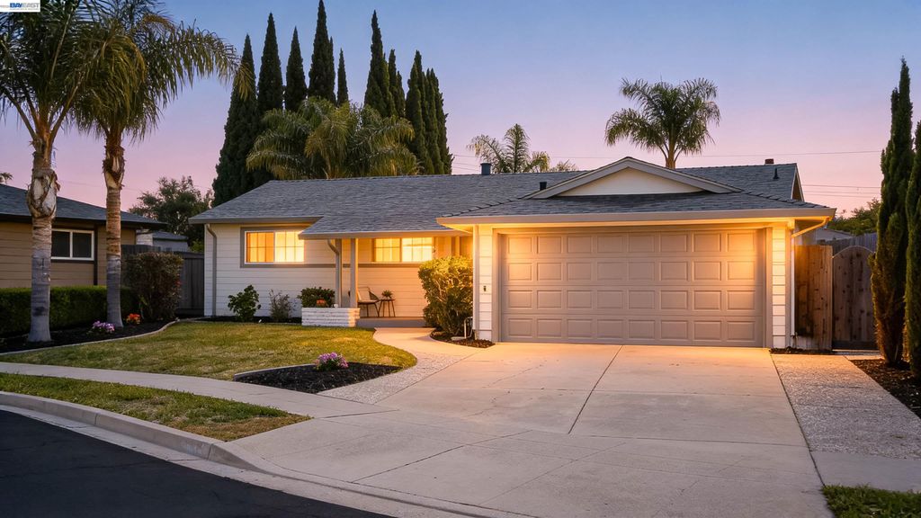 Photo of 5040 Brian Ct, Fremont, CA 94538 (MLS # 41135653)