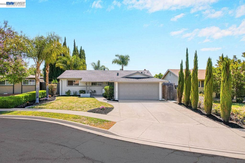 Photo of 5040 Brian Ct, Fremont, CA 94538 (MLS # 41135653)