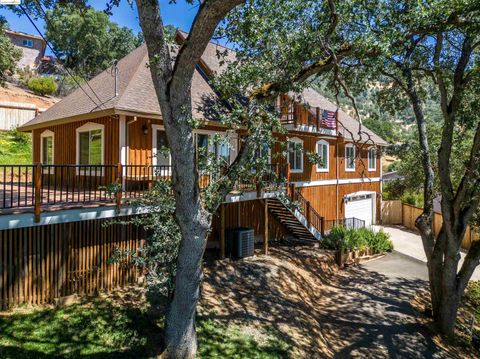 A home in Clearlake Oaks