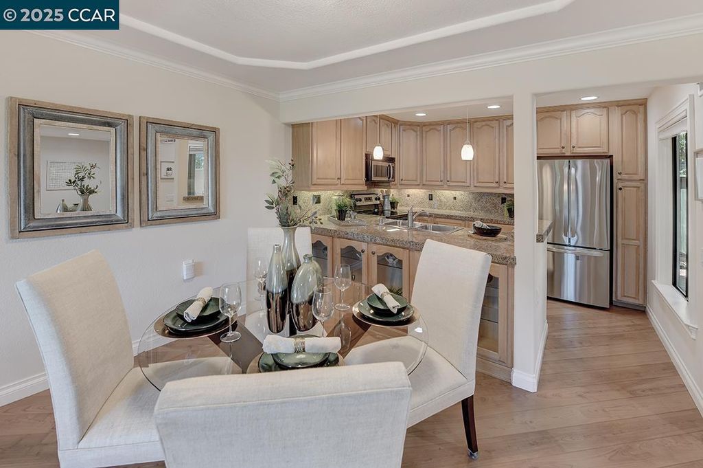 Photo of 2409 Golden Rain Rd. #6, Walnut Creek, CA 94595 (MLS # 41116415)