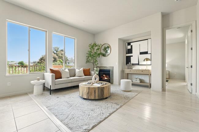 Hayward, California 94541, United States, 4 Bedrooms Bedrooms, ,3 BathroomsBathrooms,Residential,Active,214351