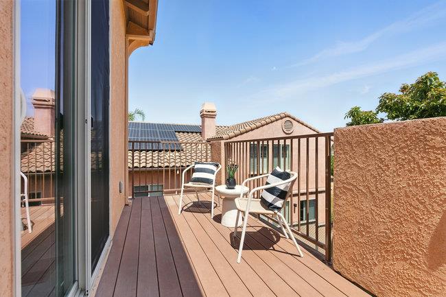 Hayward, California 94541, United States, 4 Bedrooms Bedrooms, ,3 BathroomsBathrooms,Residential,Active,214351