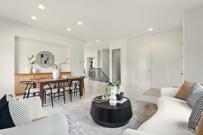 Hayward, California 94541, United States, 4 Bedrooms Bedrooms, ,3 BathroomsBathrooms,Residential,Active,214351