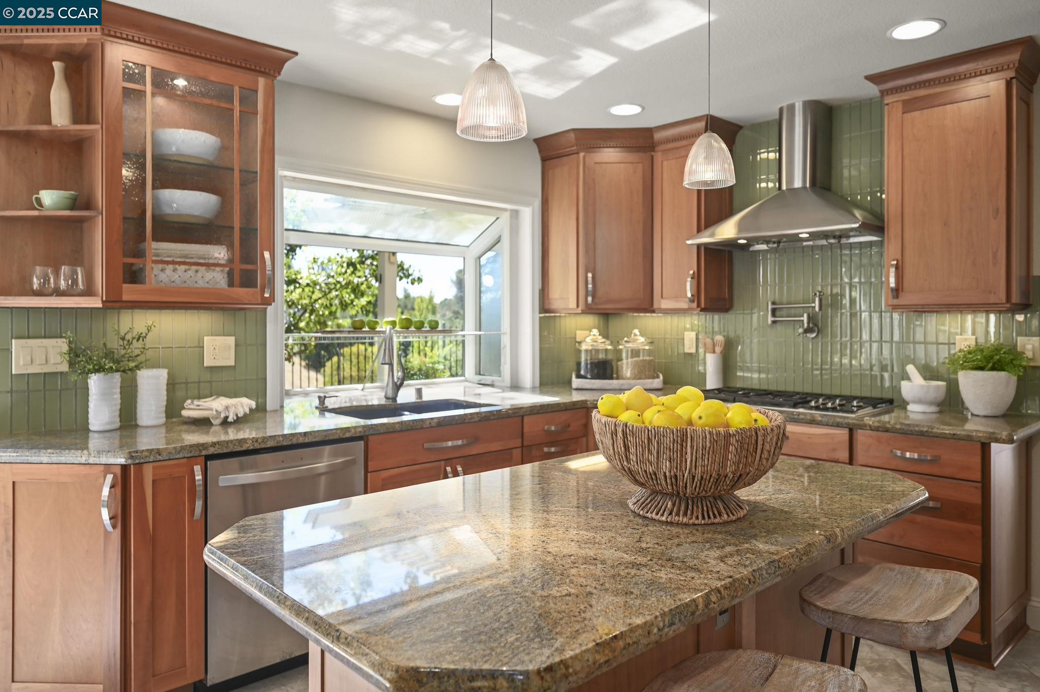 San Ramon, California 94582, United States, 4 Bedrooms Bedrooms, ,3 BathroomsBathrooms,Residential,Active,206823