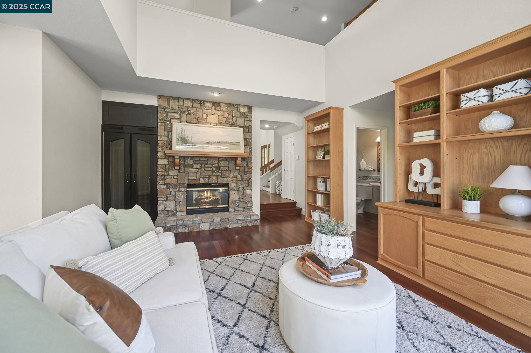 San Ramon, California 94582, United States, 4 Bedrooms Bedrooms, ,3 BathroomsBathrooms,Residential,Active,206823