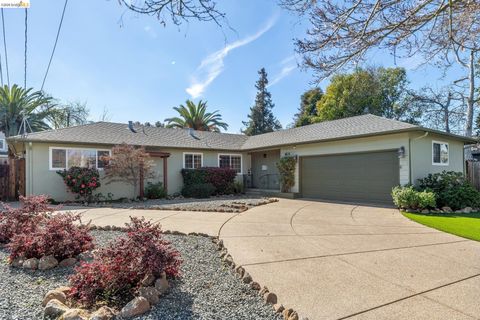 Photo of 4074 Poplar Ave, Concord, CA 94521 (MLS # 41125447)