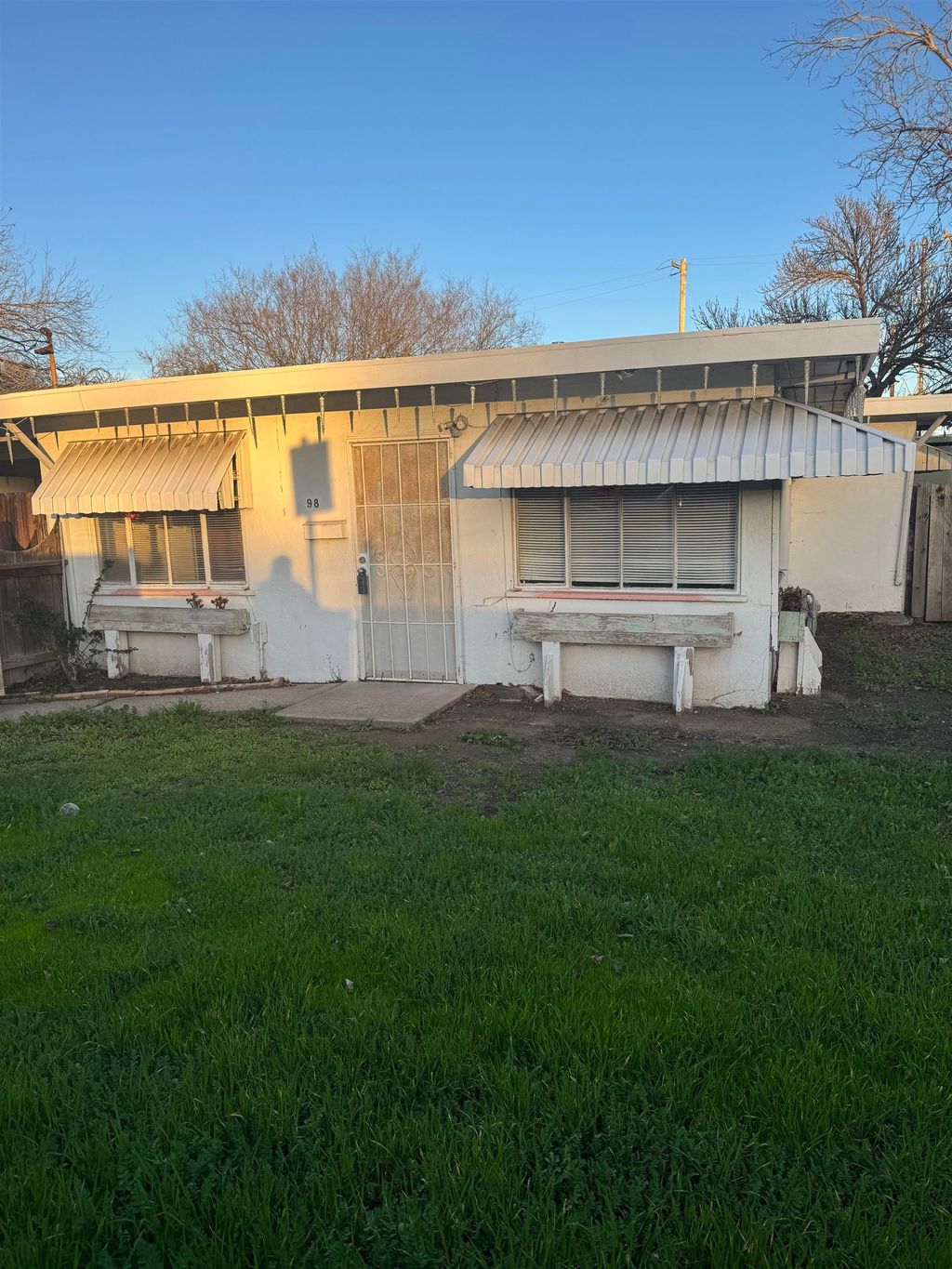 Photo of 98 Anchor Dr, Bay Point, CA 94565 (MLS # 41120338)