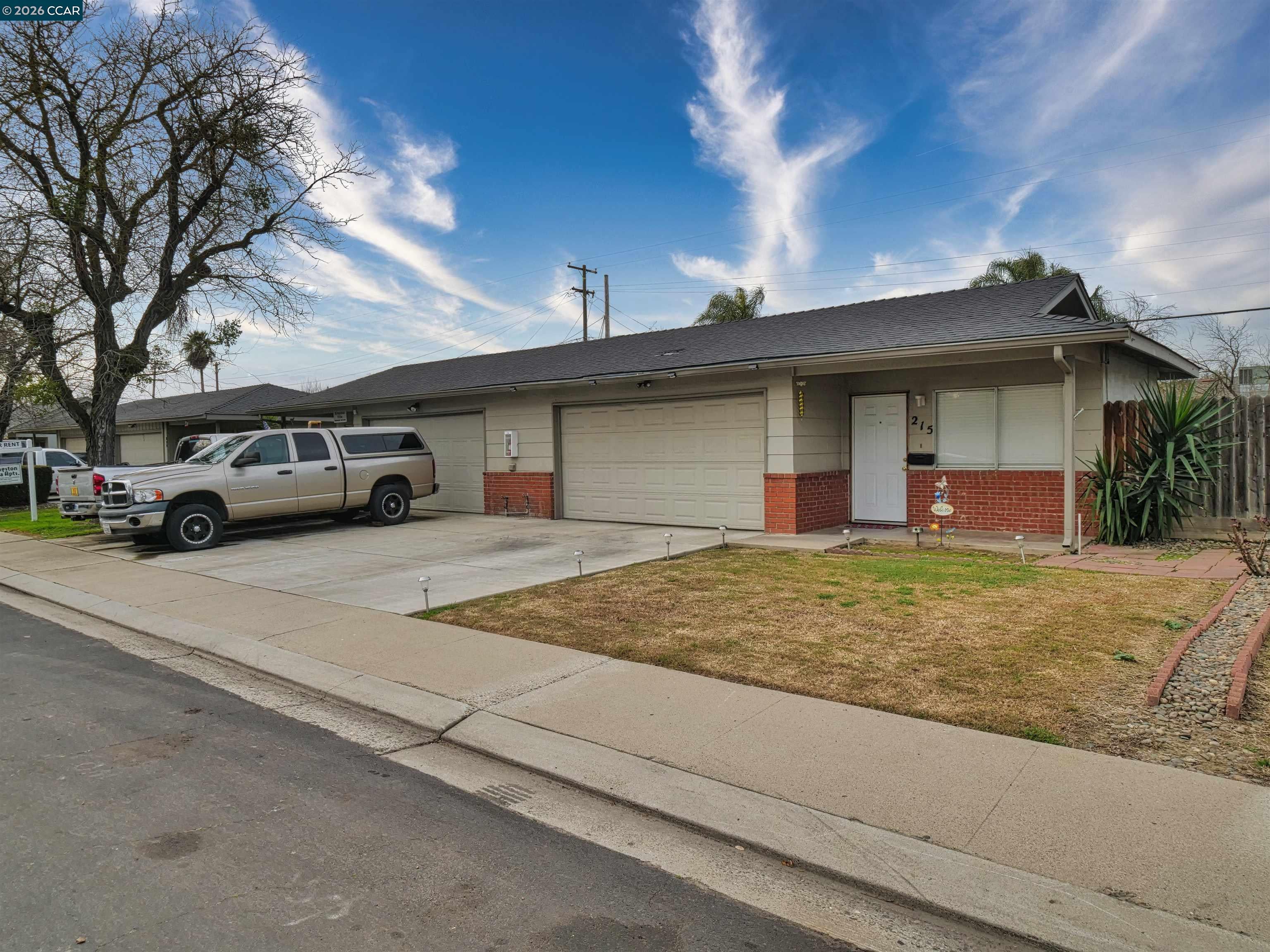 Photo 1 of 9 — 213 Kingston Lane, Modesto, CA 95354