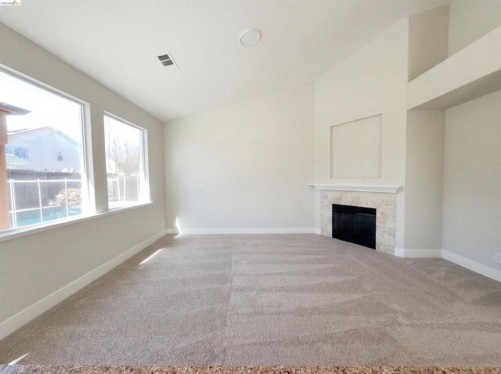 Photo of 300 Perkins Ct, Suisun City, CA 94585 (MLS # 41127170)